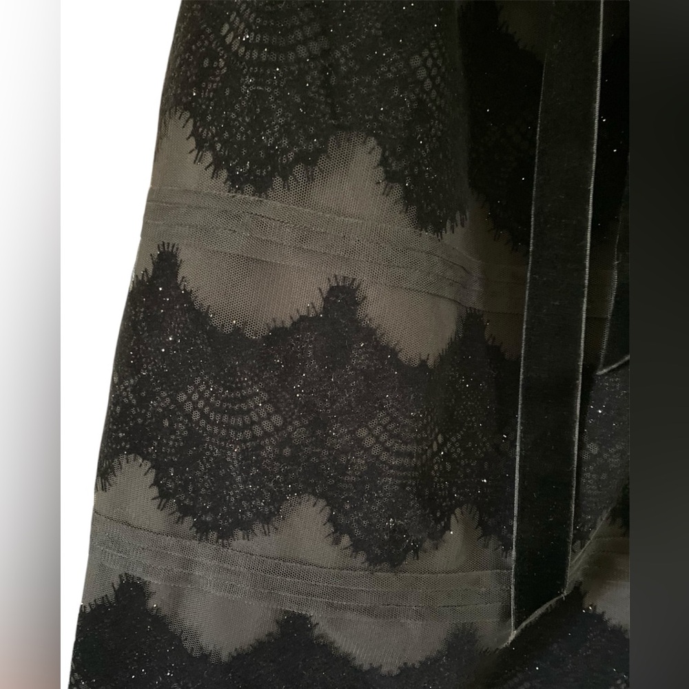 Sold!!!!!White House Black Market Lace Black Cocktail Dress - Picture 4 of 8